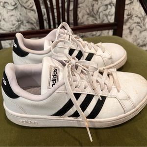 Adidas Grand Court Cloudforn Court Shoes, size 7 1/2